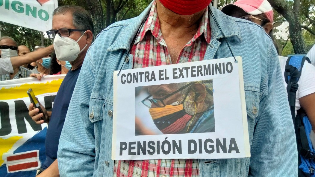 Inició el pago de pensiones para los viejitos a través del sistema Patria este 3Abr