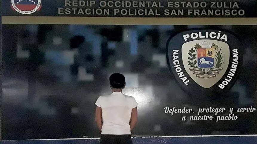 EN ZULIA | Desalmada amarraba a su hijo de cinco años para poder irse de juerga +FOTOS