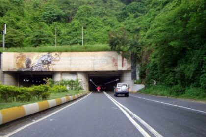 yó al vacío en la autopista Caracas-La Guaira la mañana de este 16Dic