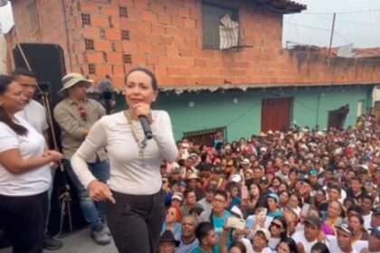 “ aceptar que aquí van a haber elecciones limpias y libres. Serenidad y firmeza” la candidata opositora, María Corina Machado.