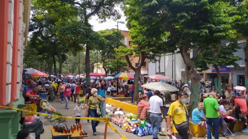 Crecimiento del sector informal en Caracas pondría en riesgo la estabilidad de los establecimientos comerciales