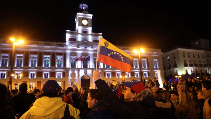 El periodista Eugenio Martínez señaló los venezolanos para inscribirse en el Registro Electoral (RE) en la ciudad de Madrid (España). 