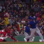 Un aficionado fue golpeado en el encuentro de este domingo 28 de abril entre los Chicago Cubs y los Medias Rojas de Boston en el Fenway Park  