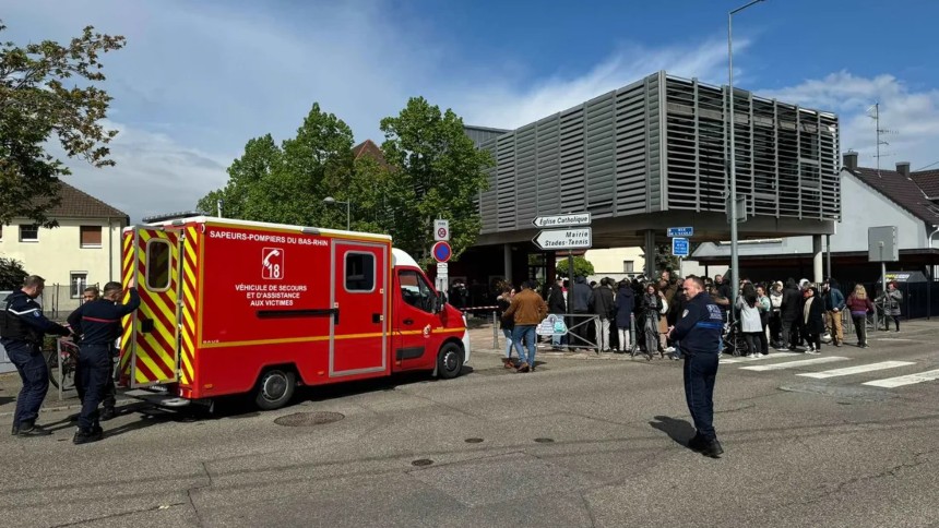 Horror en Francia: Niña de 12 años murió de infarto por estrés luego que dos alumnas fueron apuñaladas afuera de la escuela