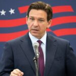 Ron DeSantis promulgó una nueva ley que afecta al registro de votantes en Florida. El gobernador estado EEUU firmó una lista de 10 proyectos