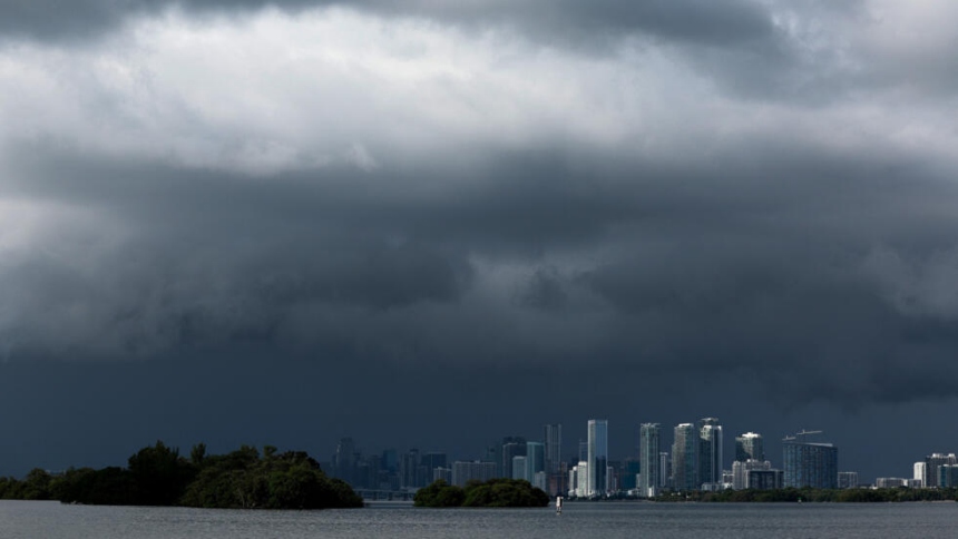 Pronostican tormentas severas por un nuevo sistema en Estados Unidos para este jueves 18 de abril, de el Centro de Predicción de Tormentas