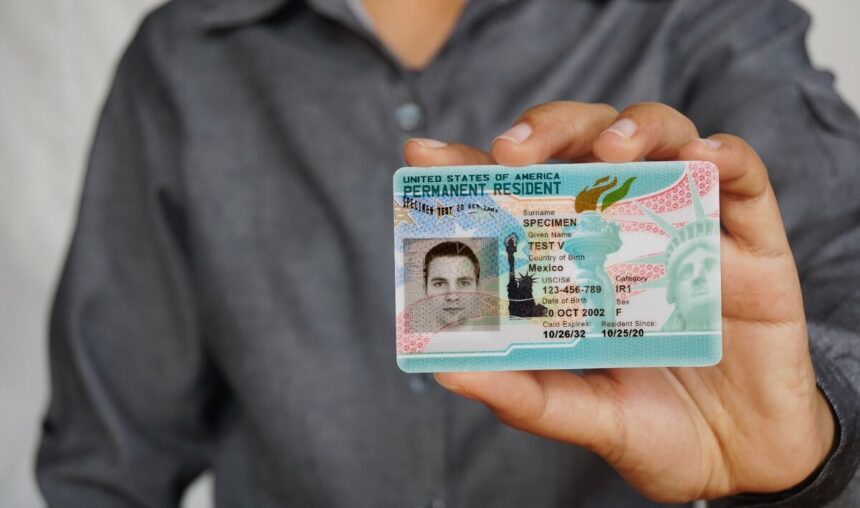 ¿Cuáles son los cuatro estatus para definir a las personas que viven o visitan EEUU? Lo primero a tomar en cuenta, es que la Green Card