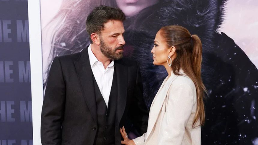 Ben Afleck y JLo sostuvieron reunión "formal" tras el viaje solitario de la cantante por Europa