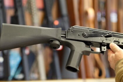 La Corte Suprema dictaminó que la prohibición federal a los llamados bump stocks, es ilegal. Ayudan a convertir armas en ametralladoras.  