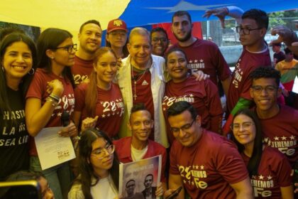 EN FOTOS: El encuentro de Edmundo González con los jóvenes a 36 días de las presidenciales