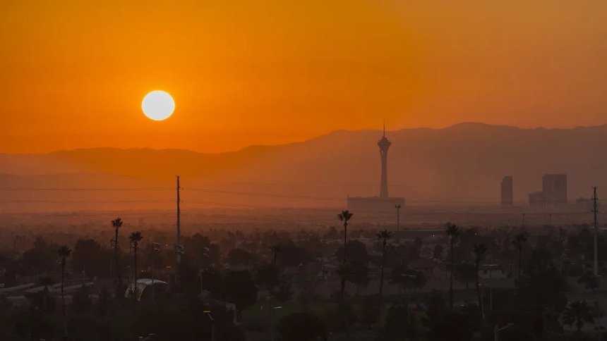 Las Vegas registra nuevo récord diario de calor con temperaturas cercanas a los 50° centígrados