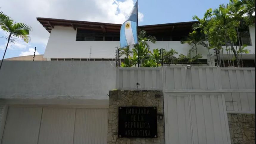 Denuncian la detención arbitraria de un empleado de la embajada argentina en Caracas, desconocen su paradero