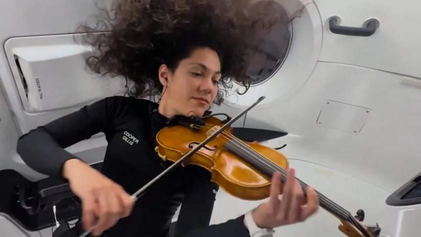 Violinista interpretó desde el espacio un tema de Star Wars