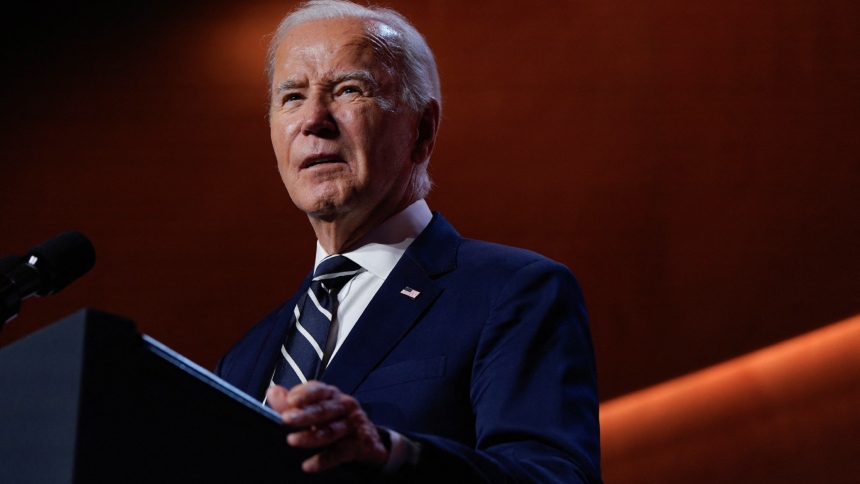 En su último mensaje como presidente de Estados Unidos, Joe Biden advirtió sobre los peligros de la «desinformación» y la «concentración de poder en manos de unos pocos ricos».  