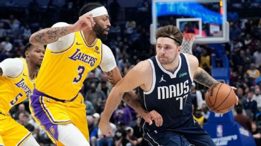 ¡BOMBAZO! Lakers y Mavericks intercambian estrellas y sacuden el mercado de pases en la NBA