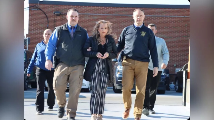 En Waterbury, Connecticut (EEUU), una mujer de 56 años, llamada Kimberly Sullivan, fue arrestada por el secuestro a su hijastro