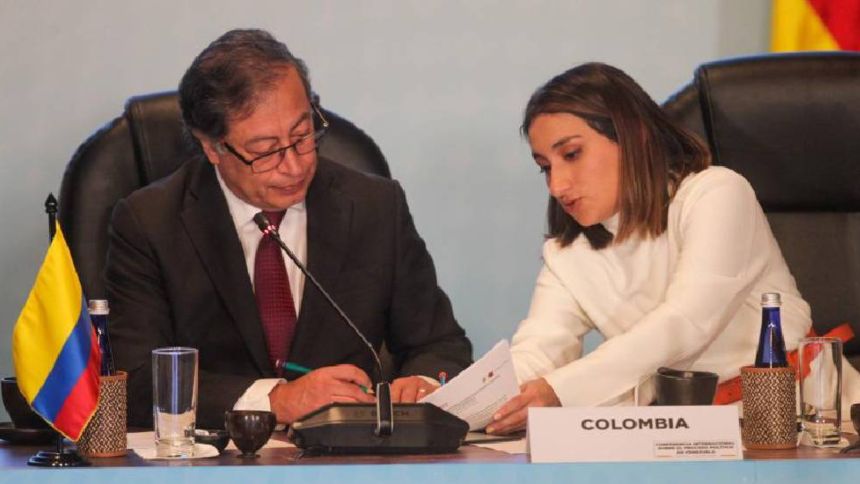 Los delitos por los que la fiscalía colombiana investiga a la canciller de Gustavo Petro