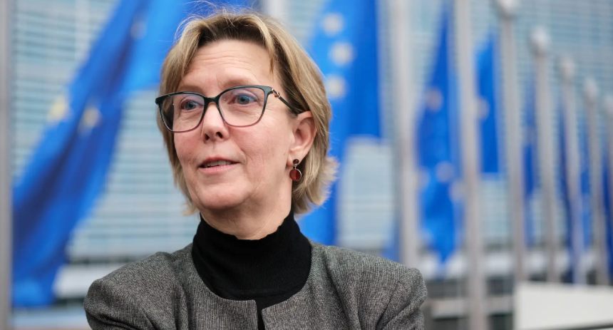 UE