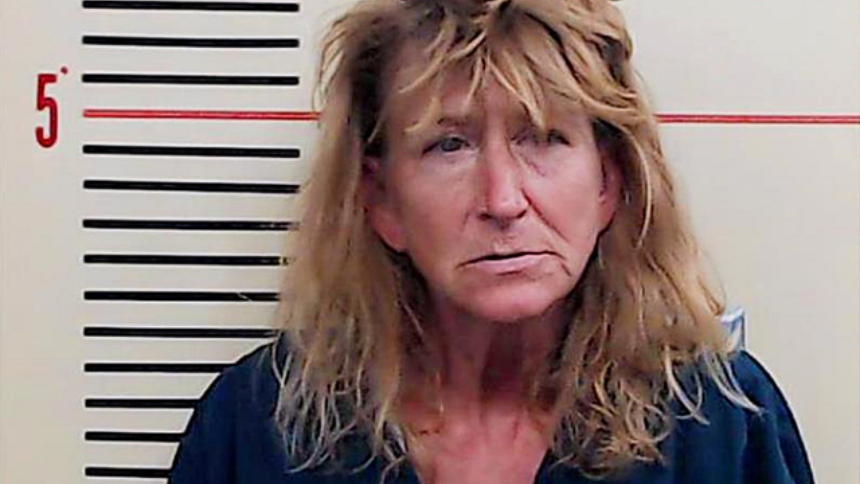 Pamela Stanley, una mujer de 63 años residente en Coleman, en Texas (EEUU), fue acusada de intentar asesinar a su exesposo, Jeffrey Kauth, utilizando una caja de chocolates contaminados con fentanilo.  