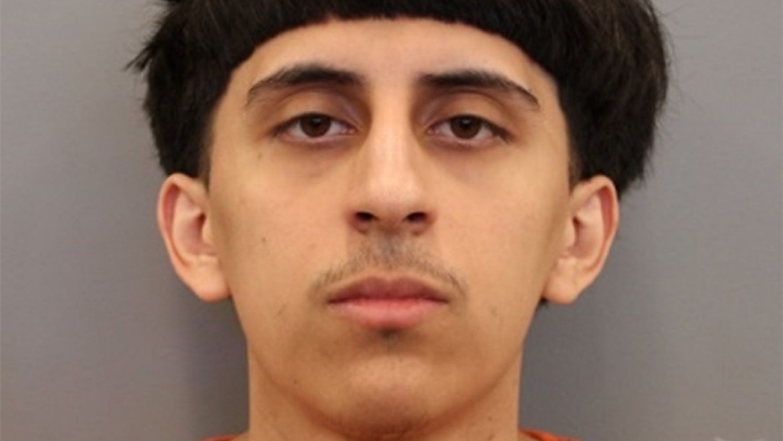 Un brutal asesinato se registró estacionamiento del centro comercial Houston Galleria, en Texas (EEUU) este jueves, 3 de junio. La víctima la identificaron como Anthony Sanders, exmilitar de la Marina de Estados Unidos, quien murió a balazos frente a su pareja y su bebé de 10 meses.  