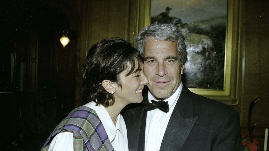 Las recientes transcripciones judiciales del caso de Ghislaine Maxwell y Jeffrey Epstein han vuelto a poner en primer plano la magnitud del abuso de menores que ambos perpetraron durante décadas. 
