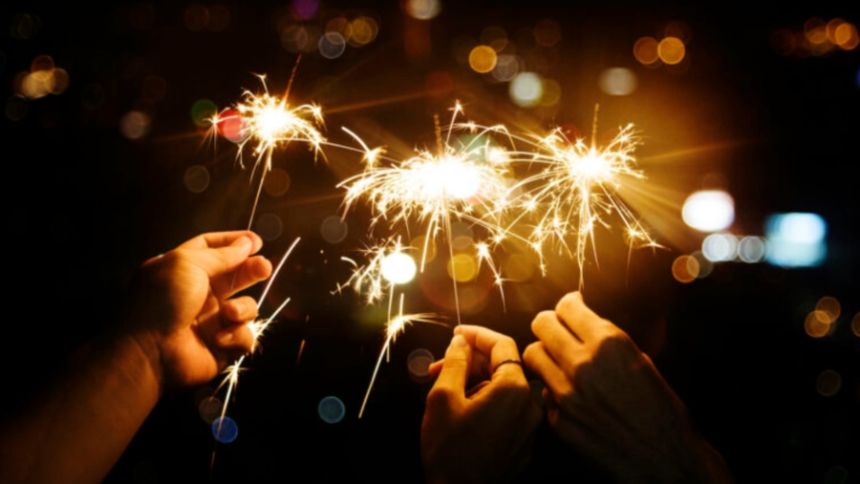 Bengalas en botellas de champán habrían causado mortal incendio en bar de Suiza