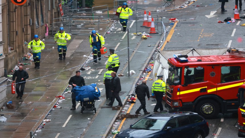 Hombre arrolló intencionalmente a una multitud de personas en Reino Unido y dejó al menos siete heridos