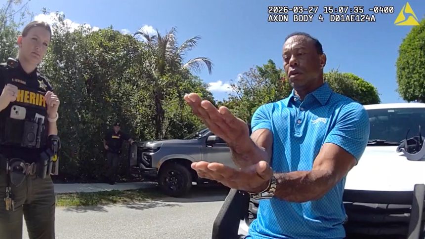 Tiger Woods dice que estaba "hablando con el presidente" tras su accidente de tráfico